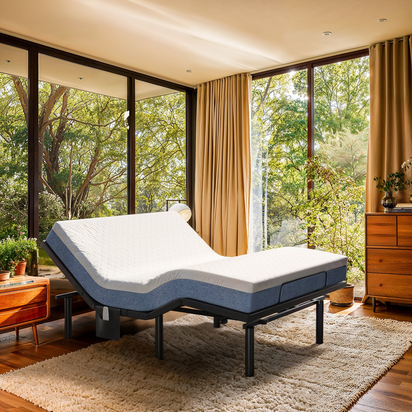 CHITOOMA Adjustable Bed Frame Queen with Wireless Remote Control, Adjustable Bed Base with Bed Nightlight and 2 USB Ports
